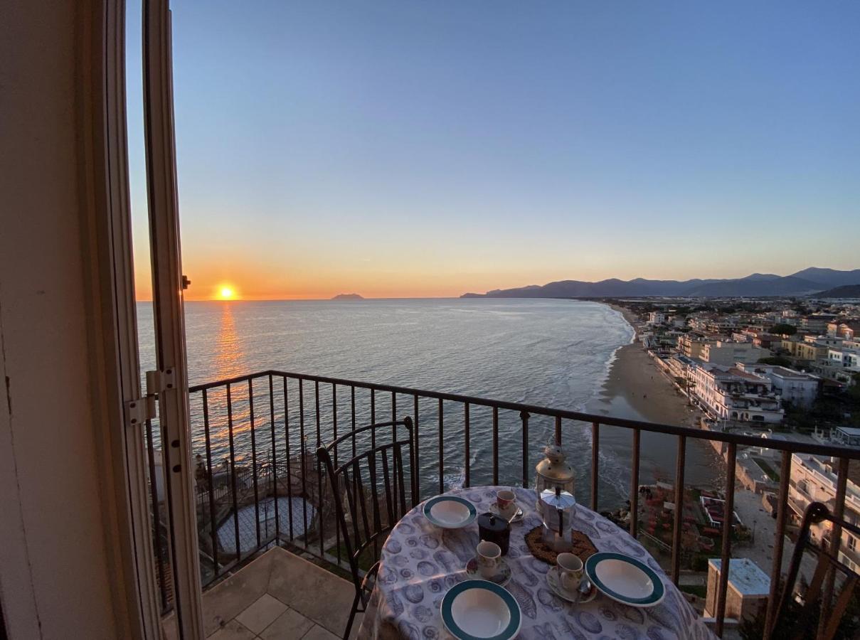 Holidaycasa Romano - Vacanza Nel Cuore Di Sperlonga Exteriér fotografie