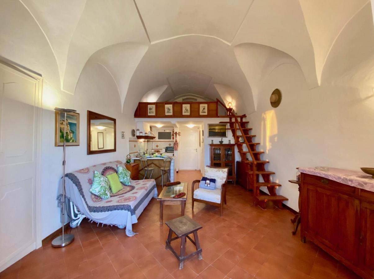 Holidaycasa Romano - Vacanza Nel Cuore Di Sperlonga Exteriér fotografie