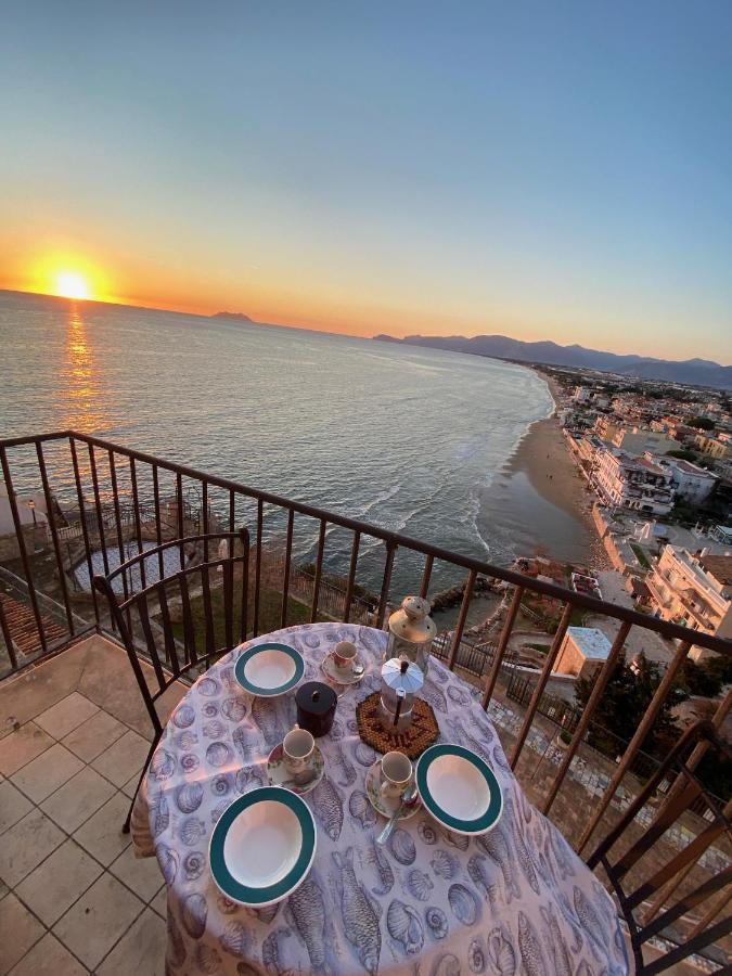 Holidaycasa Romano - Vacanza Nel Cuore Di Sperlonga Exteriér fotografie